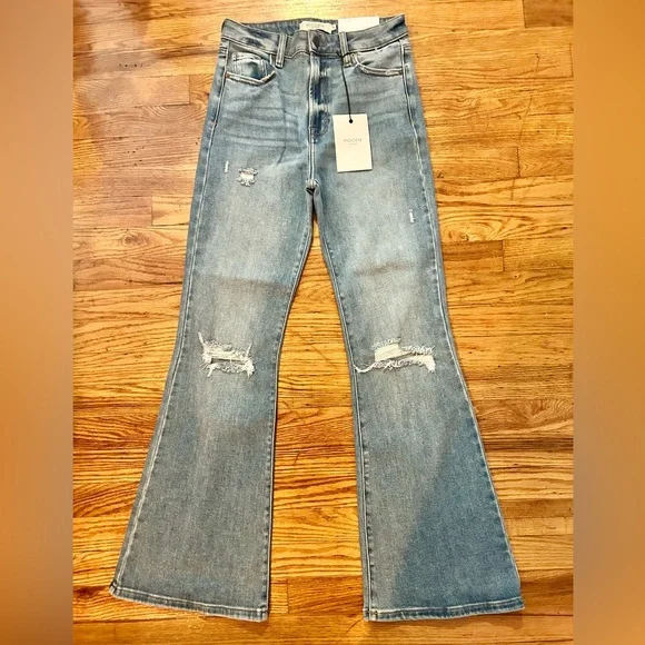 NWT Buckle Hidden Happi High Rise Flare Jeans - Picture 2 of 16